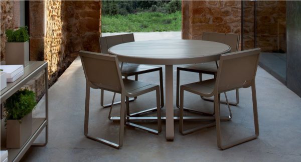 flat round dining table